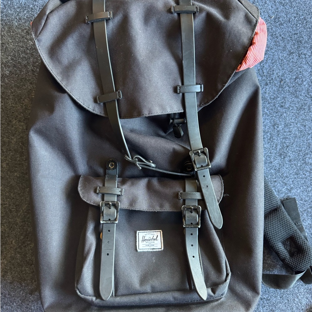 Herschel Supply Company Black Backpack with Adjustable Straps